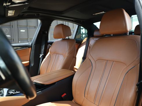 Used 2018 BMW 540i RWD image 10