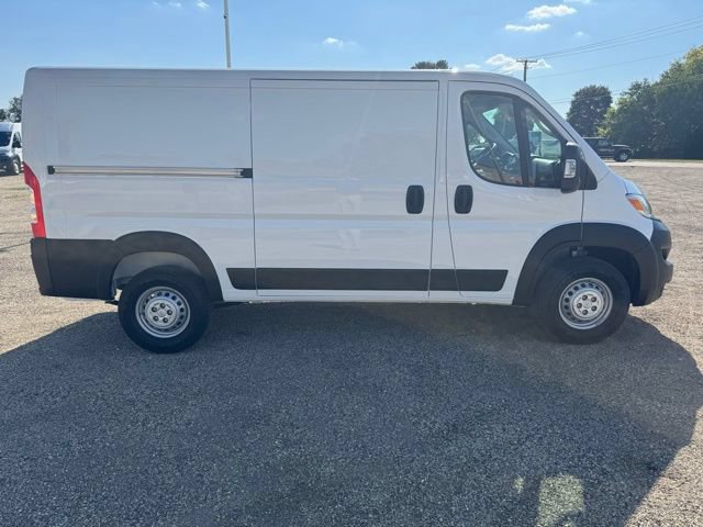 Used 2025 RAM ProMaster 2500 w/ Convenience Group FWD image 2