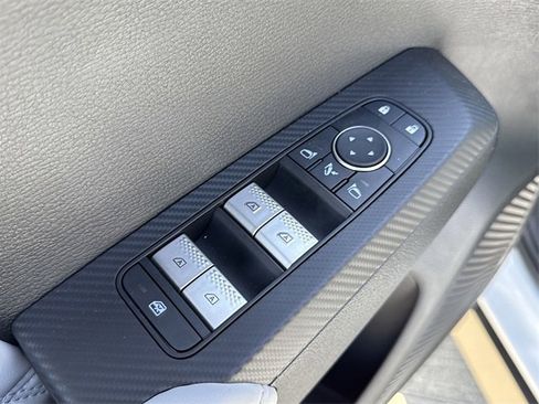 New 2025 Mitsubishi Outlander SEL image 10