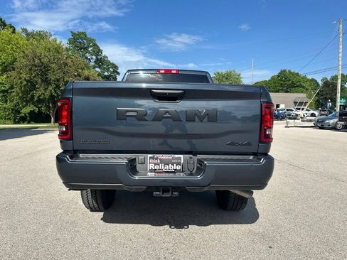 Used 2025 RAM 2500 Big Horn AWD/4WD image 9