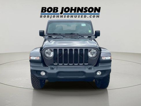 Used 2022 Jeep Gladiator Sport AWD/4WD image 9