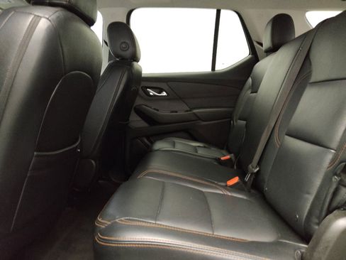 Used 2020 Chevrolet Traverse LT FWD image 18