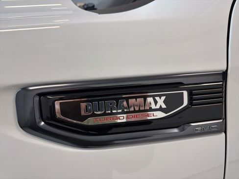 Used 2024 GMC Sierra 1500 AT4 w/ Technology Package image 12