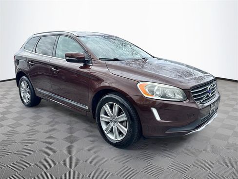 Used 2016 Volvo XC60 T6 w/ Proximity Package image 4