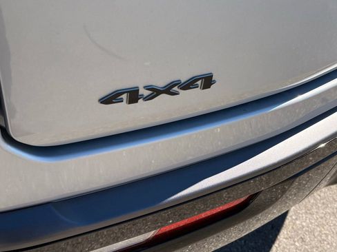 New 2026 Jeep Grand Wagoneer Limited w/ 8-Passenger Seating Package image 36