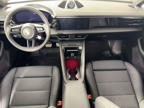 Used 2025 Porsche Macan 4S Electric image 17