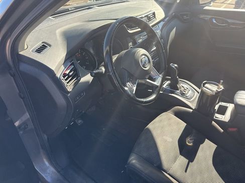 Used 2020 Nissan Rogue Sport SV w/ All-Weather Package image 33