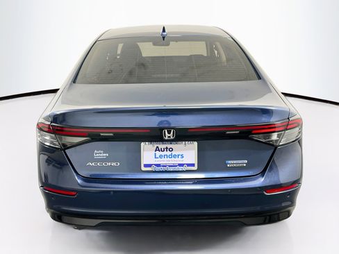 Used 2023 Honda Accord Touring image 6
