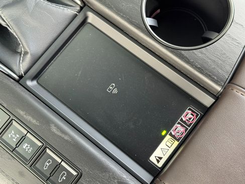 Used 2023 Lexus LX 600 Luxury w/ Appearance Package image 39