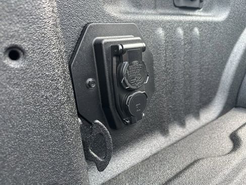 Used 2021 Ford F350 Lariat image 14