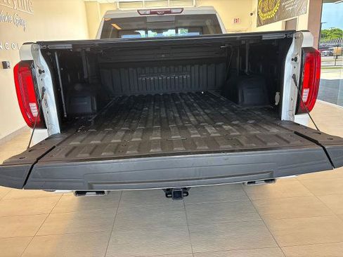 Used 2021 GMC Sierra 1500 Denali w/ Denali Ultimate Package AWD/4WD image 9