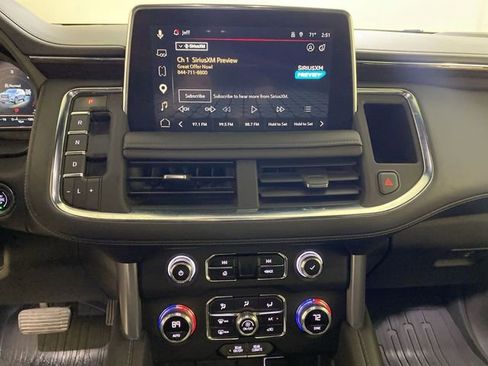 Used 2023 GMC Yukon SLE w/ Gmc Pro Safety Plus Package AWD/4WD image 38