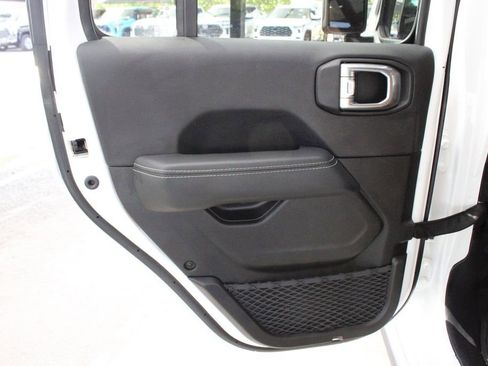 Used 2023 Jeep Wrangler Unlimited Rubicon 4xe w/ Steel Bumper Group AWD/4WD image 75