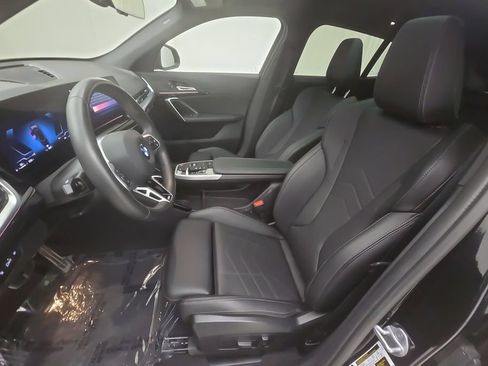 Used 2025 BMW X2 xDrive28i w/ M Sport Package AWD/4WD image 13