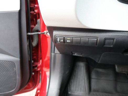 Used 2022 Toyota Corolla SE FWD image 26