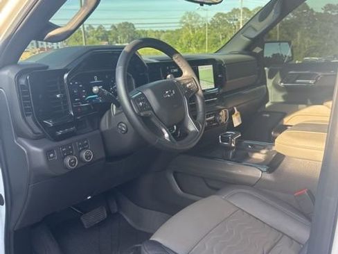 Used 2026 Chevrolet Silverado 1500 ZR2 image 11