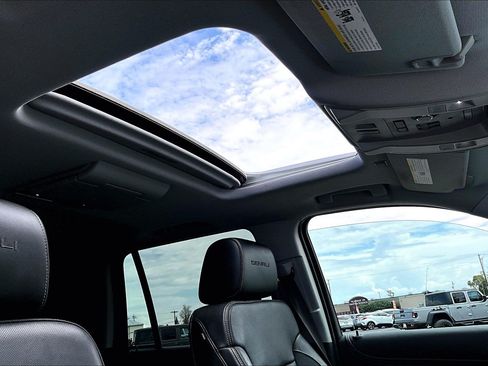 Used 2016 GMC Yukon Denali w/ Open Road Package AWD/4WD image 16