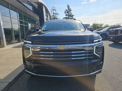 New 2026 Chevrolet Suburban LT w/ Comfort Package AWD/4WD image 2