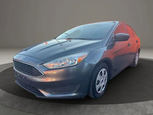 Used 2018 Ford Focus S image 1