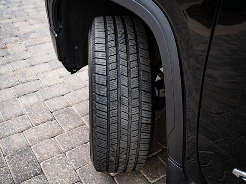 Used 2020 GMC Sierra 1500 AT4 w/ Off-Road Performance Package image 47