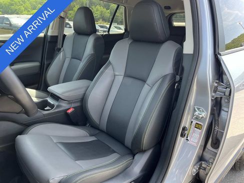 Used 2025 Subaru Outback Onyx Edition XT w/ Popular Package #2 AWD/4WD image 30