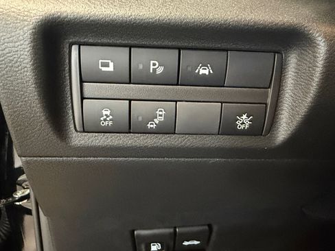 Used 2025 Nissan Kicks Play S image 24