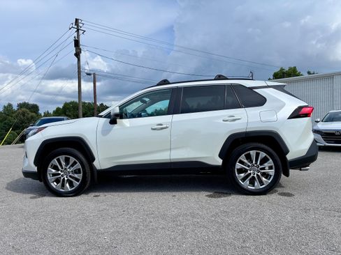 Used 2022 Toyota RAV4 XLE Premium AWD/4WD image 1