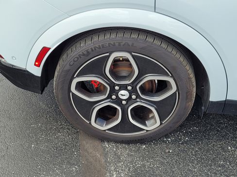 Used 2023 Ford Mustang Mach-E GT image 10