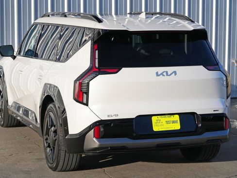 Used 2024 Kia EV9 GT-Line image 56