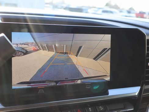 Used 2024 GMC Sierra 2500 SLE image 33