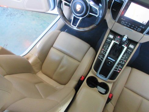Used 2017 Porsche Macan S AWD/4WD image 17