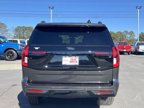 Used 2025 Ford Expedition Max Platinum w/ Stealth Performance Package image 30