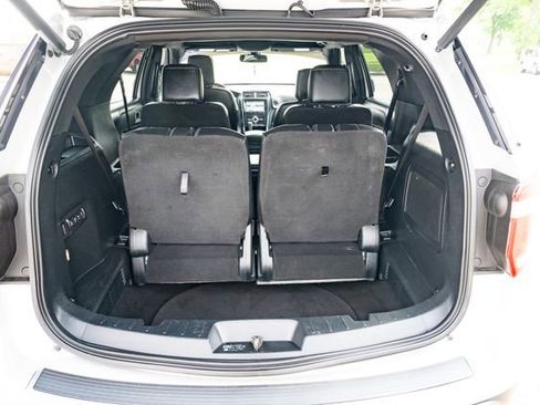 Used 2019 Ford Explorer Platinum AWD/4WD image 36