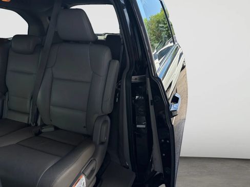 Used 2012 Honda Odyssey Touring Elite image 14