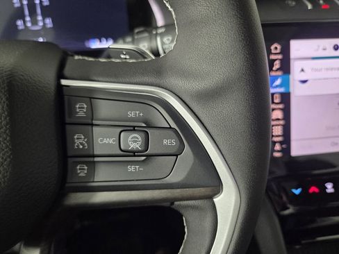 New 2026 Jeep Grand Cherokee L 2WD image 14