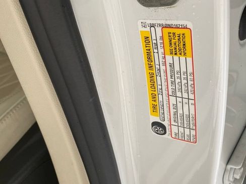 Used 2022 Buick Envision Avenir w/ Technology Package II FWD image 60