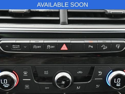 Used 2017 Audi Q7 3.0T Premium Plus w/ Premium Plus Package AWD/4WD image 24