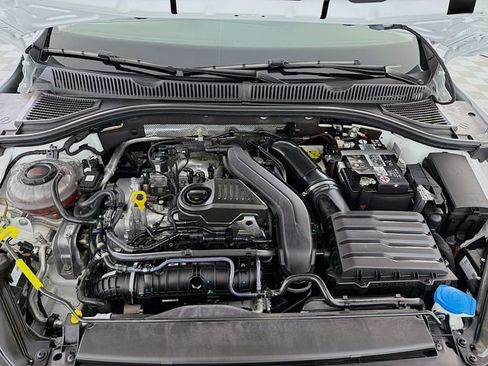 Used 2023 Volkswagen Jetta SE image 29