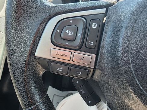 Used 2017 Subaru Forester 2.5i Premium AWD/4WD image 17