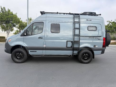 Used 2022 Mercedes-Benz Sprinter 2500 image 2