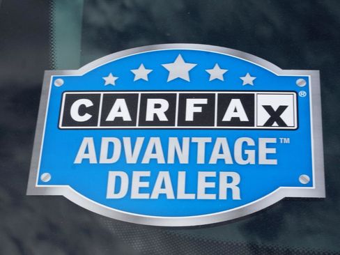 Used 2017 Chevrolet Traverse LT w/ Style and Technology Package AWD/4WD image 24