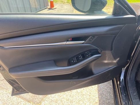 Used 2024 MAZDA MAZDA3 s FWD image 18