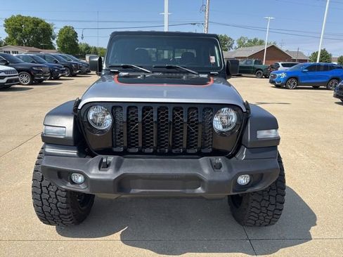 Used 2020 Jeep Gladiator Sport w/ Quick Order Package 24S AWD/4WD image 2