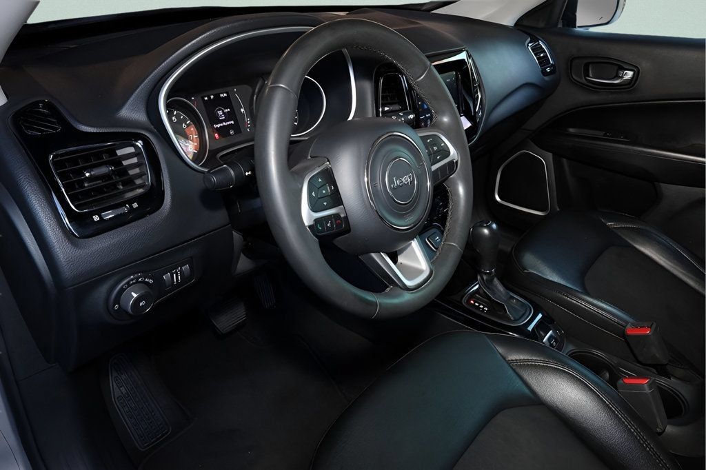 Used 2021 Jeep Compass Latitude FWD image 20