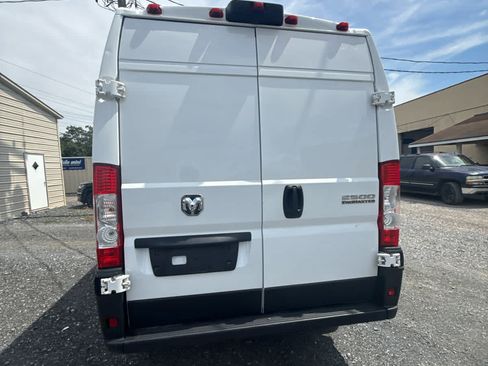 Used 2023 RAM ProMaster 2500 FWD image 10