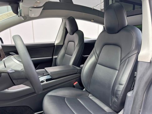 Used 2020 Tesla Model Y Long Range AWD/4WD image 38