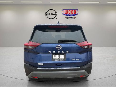 Used 2023 Nissan Rogue SV image 3