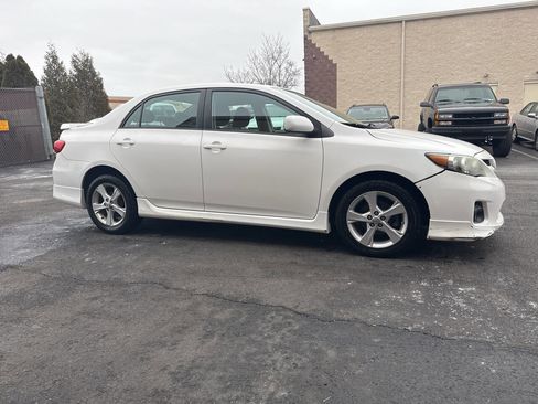 Used 2013 Toyota Corolla S image 8