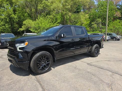 Certified 2023 Chevrolet Silverado 1500 RST w/ Convenience Package II AWD/4WD image 3