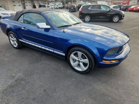 Used 2008 Ford Mustang Convertible image 8